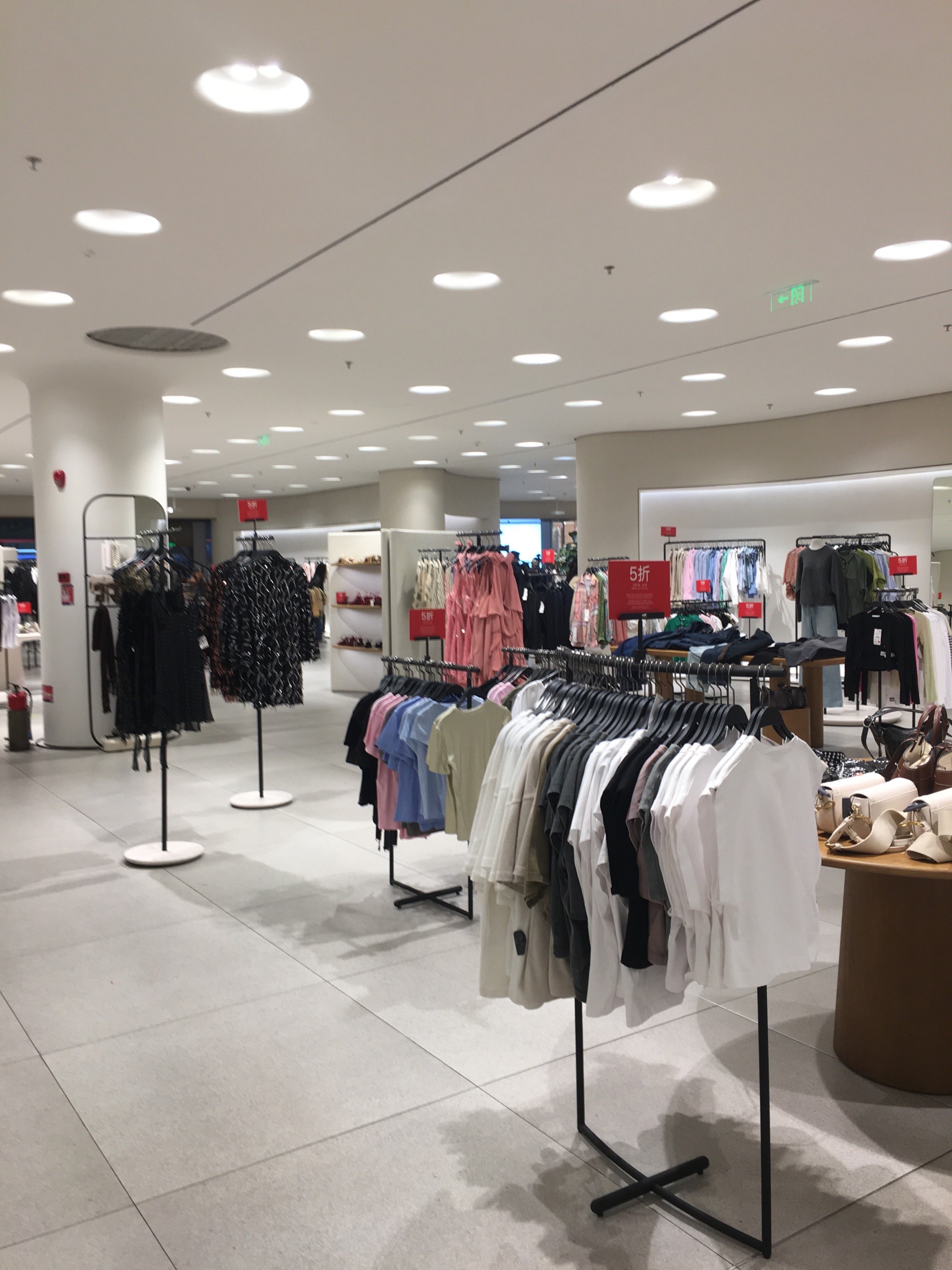 Zara希望消费者在大店里多待一会
