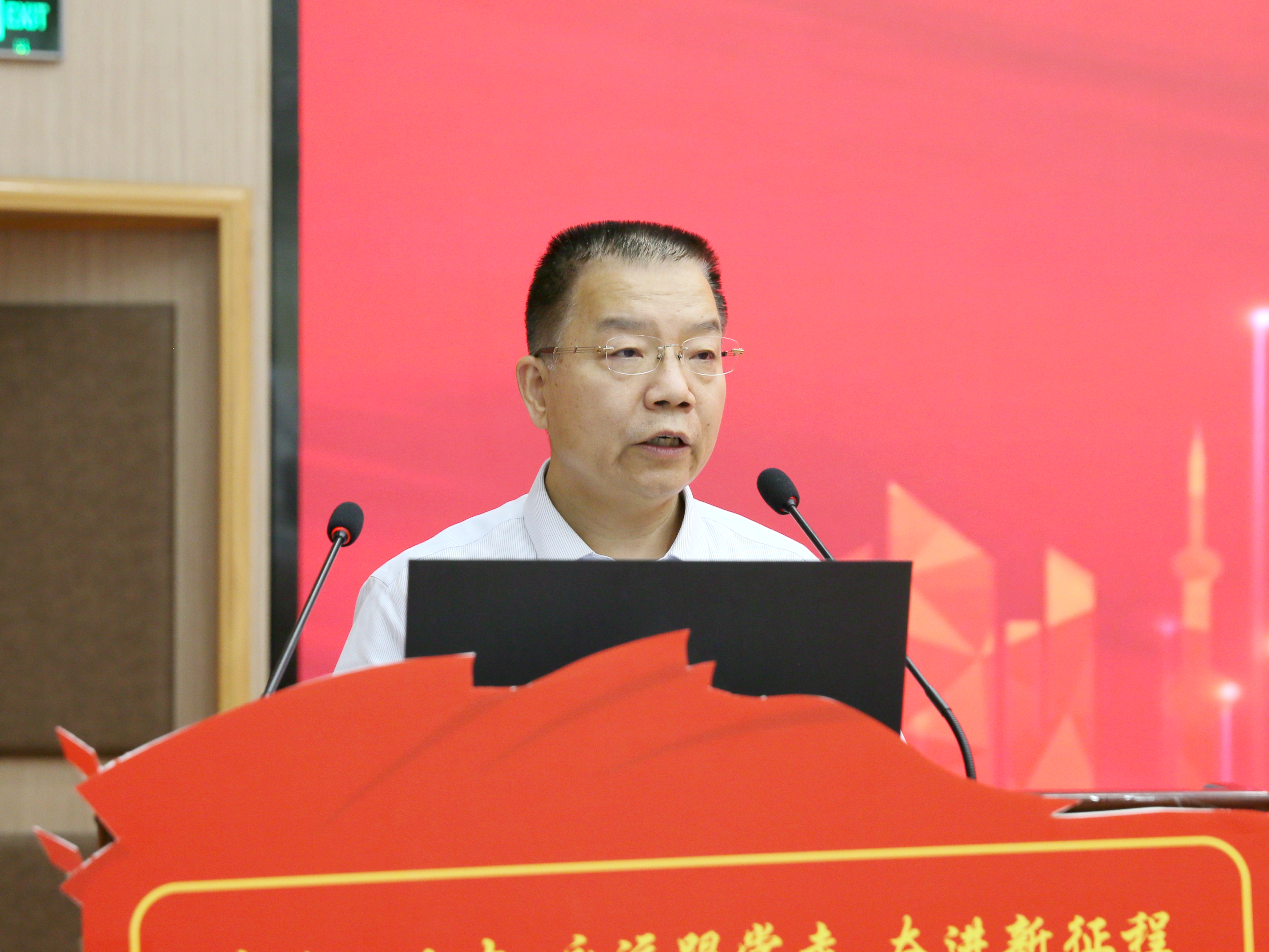 走好专精特新发展之路——5位工业和信息化领域代表讲述奋斗故事